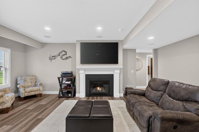 6653 Morning Dew Lane, Sun Prairie, WI 53590