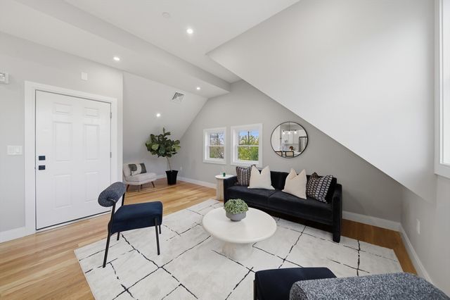 174 Walnut Street 3, Somerville, MA 02145