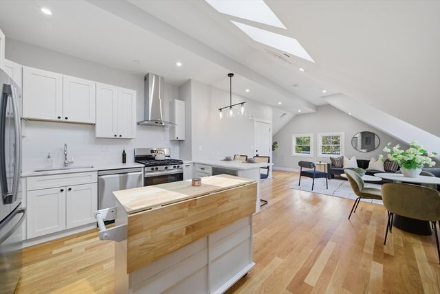174 Walnut Street 3, Somerville, MA 02145