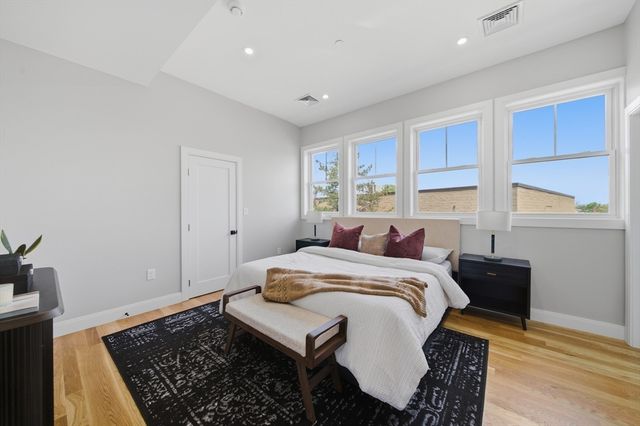 174 Walnut Street 3, Somerville, MA 02145
