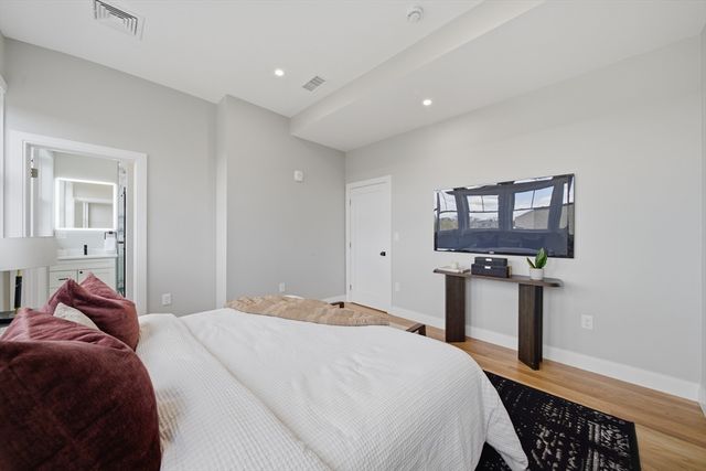 174 Walnut Street 3, Somerville, MA 02145