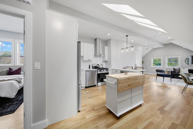 174 Walnut Street 3, Somerville, MA 02145