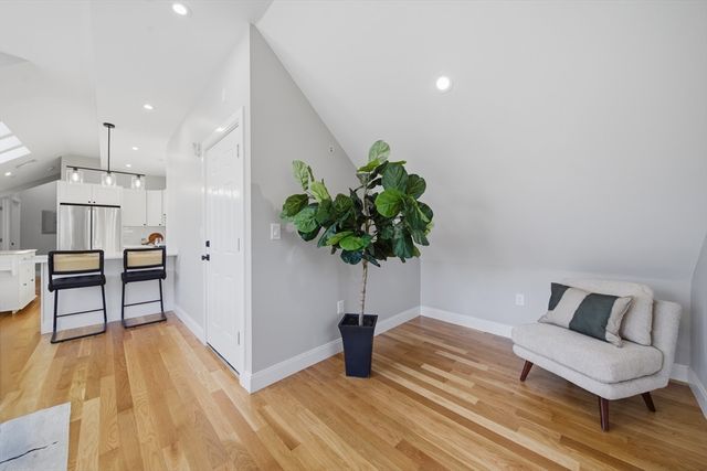 174 Walnut Street 3, Somerville, MA 02145