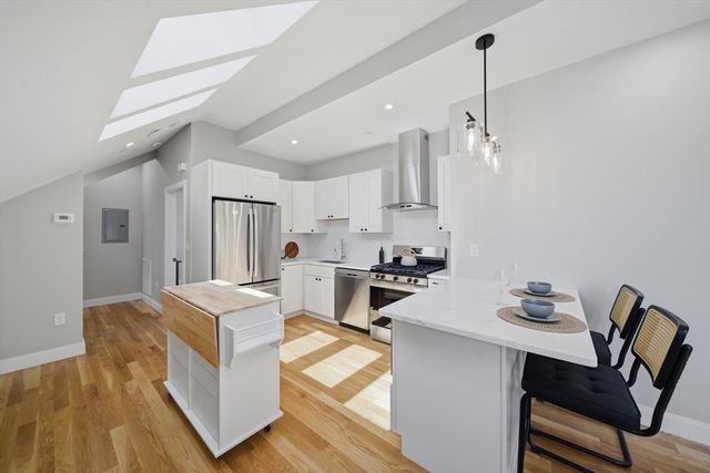 174 Walnut Street 3, Somerville, MA 02145