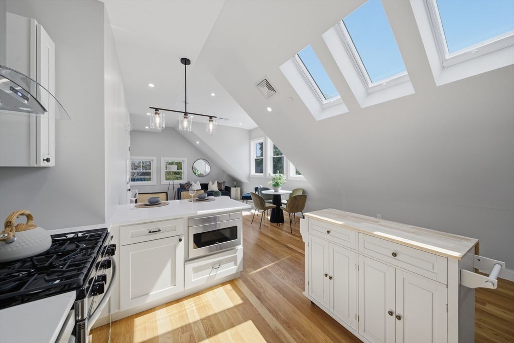 174 Walnut Street 3, Somerville, MA 02145