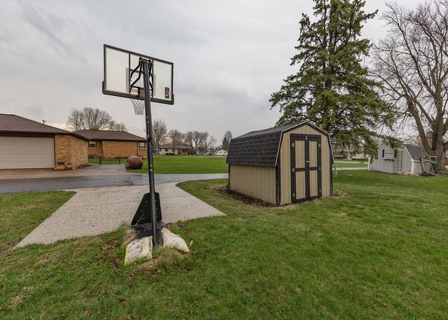 1109 14th Avenue, Orion, IL 61273