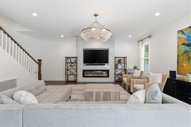 2510 W CARMEN STREET, Tampa, FL 33609