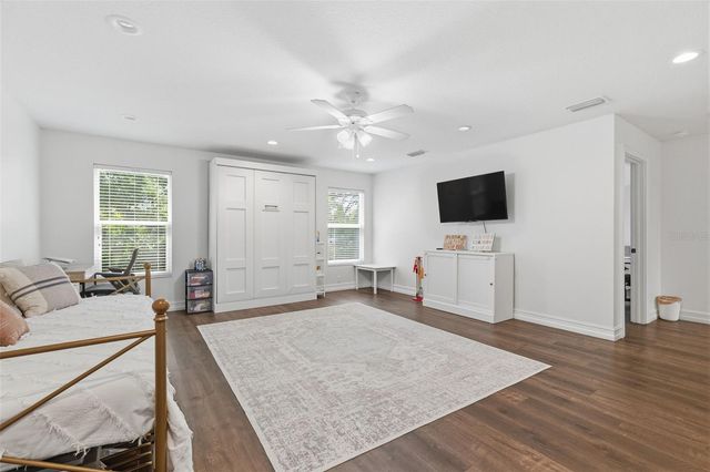 2510 W CARMEN STREET, Tampa, FL 33609