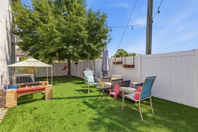 2510 W CARMEN STREET, Tampa, FL 33609