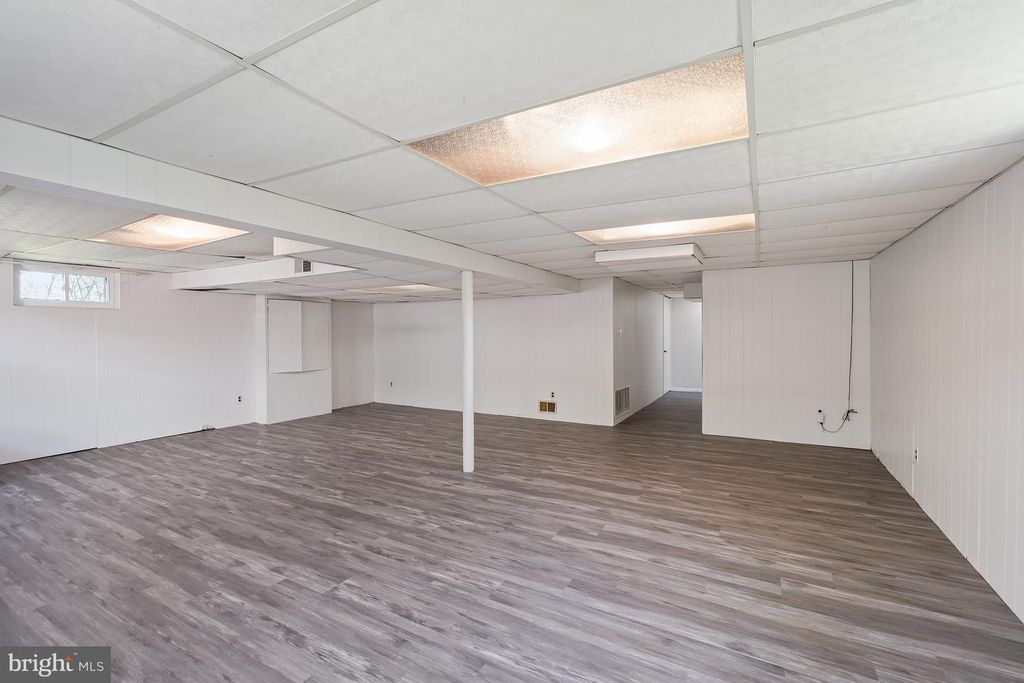 Image 39 of property listing at 1615 PARHAM PL, Silver Spring, MD 20903