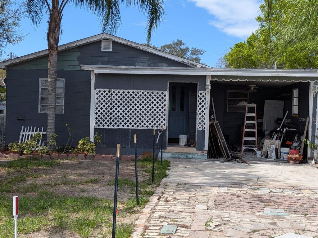 Image 1 of property listing at 14 S GLENWOOD AVENUE AVENUE, Avon Park, FL 33825