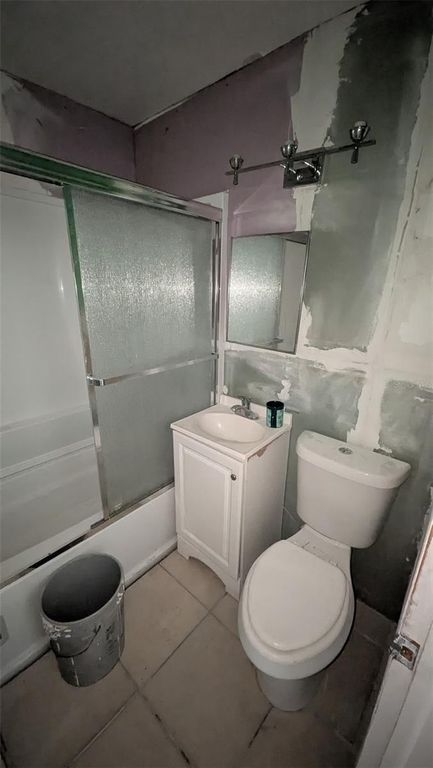 Image 6 of property listing at 14 S GLENWOOD AVENUE AVENUE, Avon Park, FL 33825