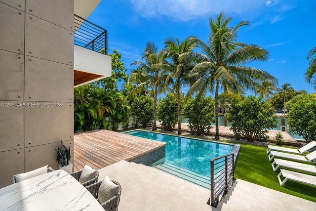 770 S Shore Drive, Miami Beach, FL 33141