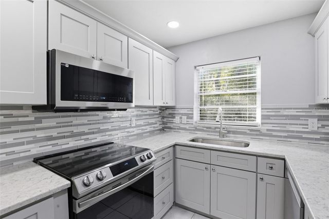 11908 NW 164TH TERRACE, Alachua, FL 32615