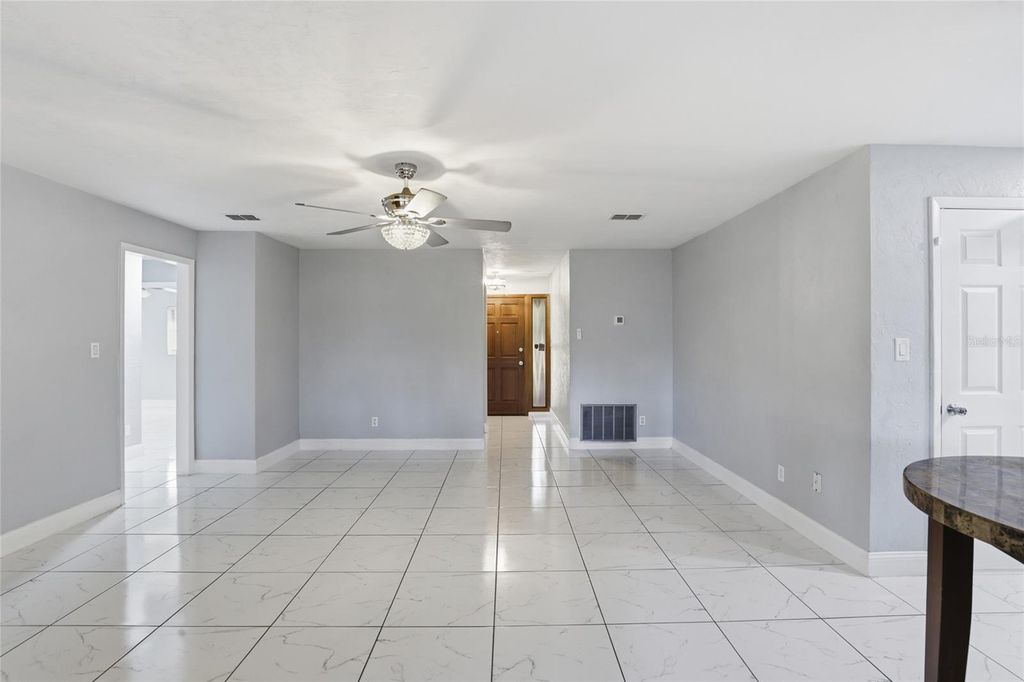 Image 11 of property listing at 11908 NW 164TH TERRACE, Alachua, FL 32615