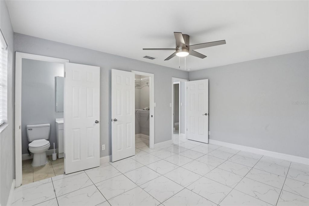 Image 17 of property listing at 11908 NW 164TH TERRACE, Alachua, FL 32615