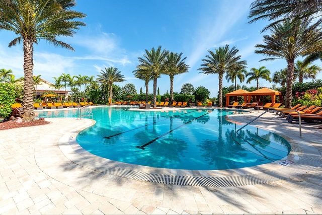 13608 MESSINA LOOP 202, Bradenton, FL 34211