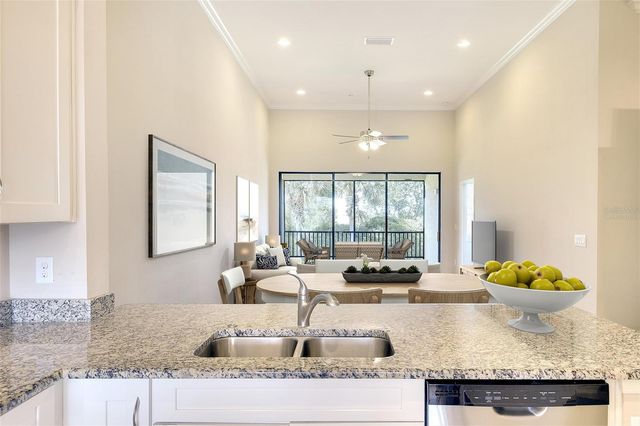 13608 MESSINA LOOP 202, Bradenton, FL 34211