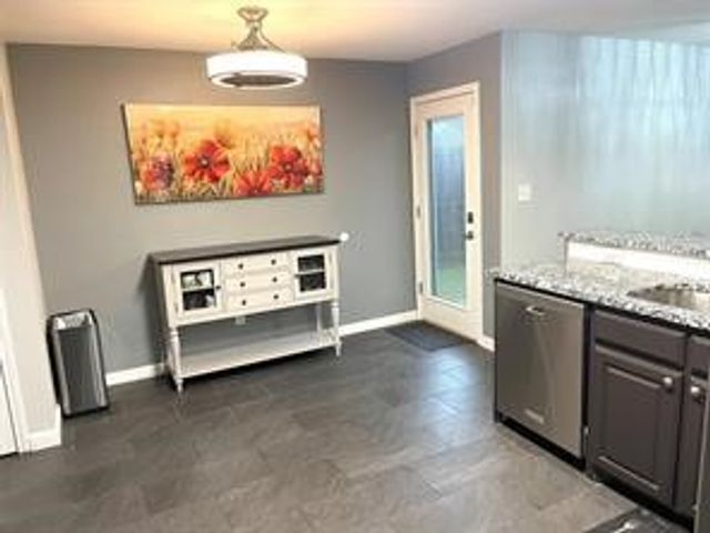 1214 Broken Arrow Trail, Carrollton, TX 75007