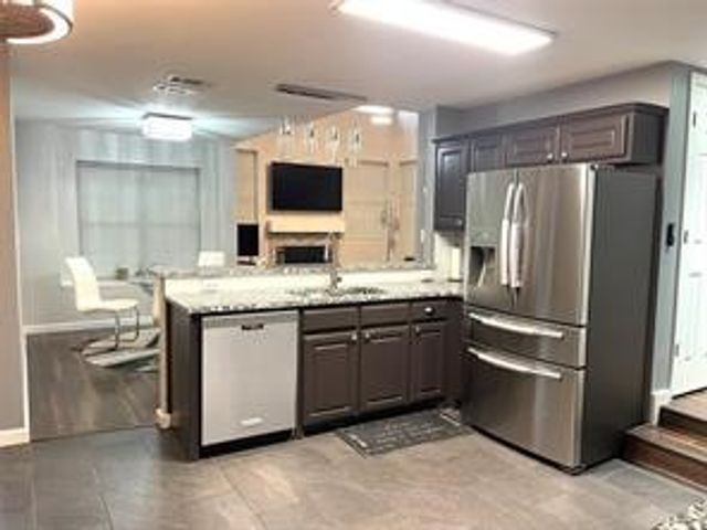 1214 Broken Arrow Trail, Carrollton, TX 75007