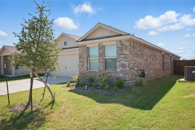 1326 Eldridge Pond Street, Forney, TX 75126