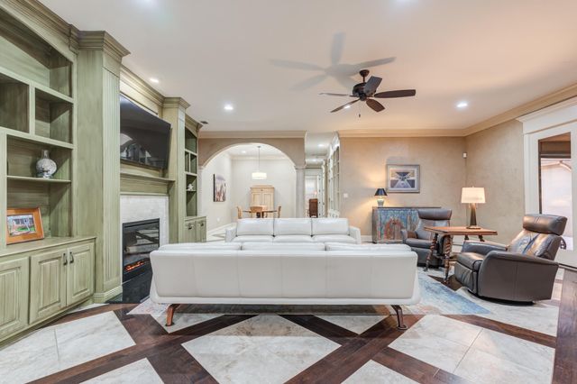 9 Tuscan Villas Circle, Lubbock, TX 79423