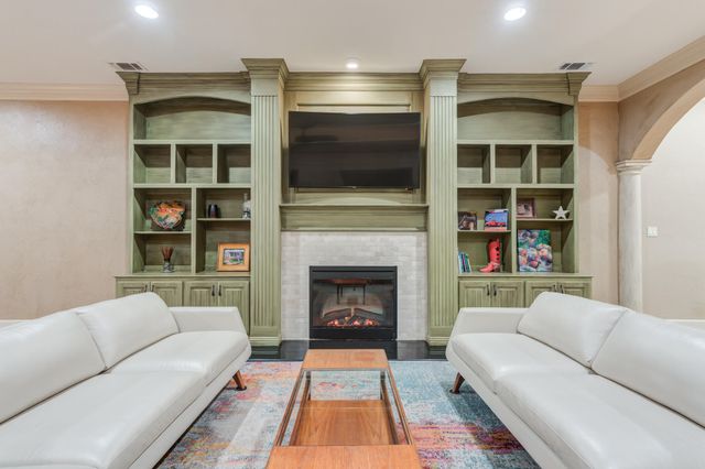 9 Tuscan Villas Circle, Lubbock, TX 79423