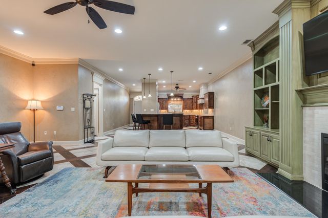 9 Tuscan Villas Circle, Lubbock, TX 79423