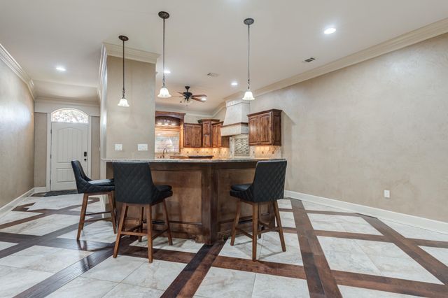 9 Tuscan Villas Circle, Lubbock, TX 79423