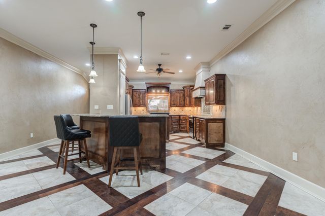 9 Tuscan Villas Circle, Lubbock, TX 79423