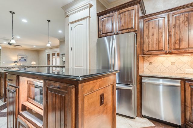 9 Tuscan Villas Circle, Lubbock, TX 79423