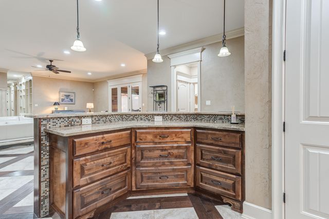 9 Tuscan Villas Circle, Lubbock, TX 79423