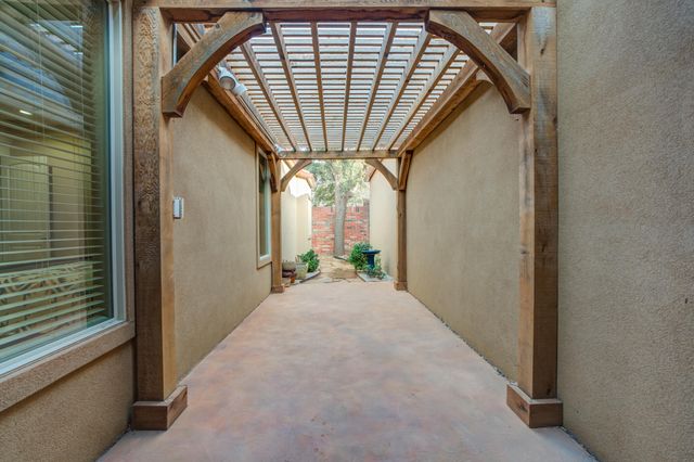 9 Tuscan Villas Circle, Lubbock, TX 79423