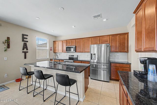 17805 W Daley Lane, Surprise, AZ 85387