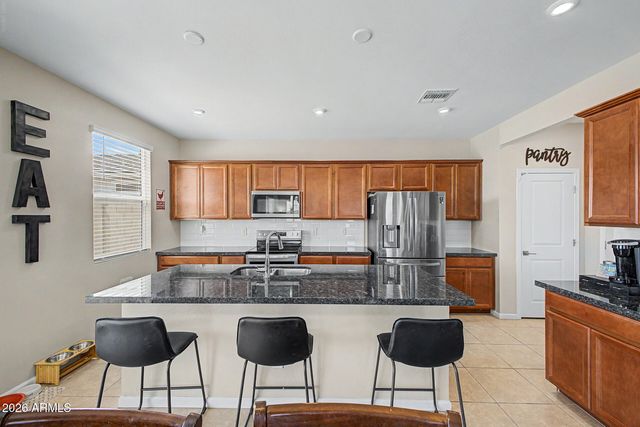 17805 W Daley Lane, Surprise, AZ 85387