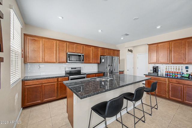 17805 W Daley Lane, Surprise, AZ 85387