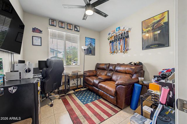 17805 W Daley Lane, Surprise, AZ 85387