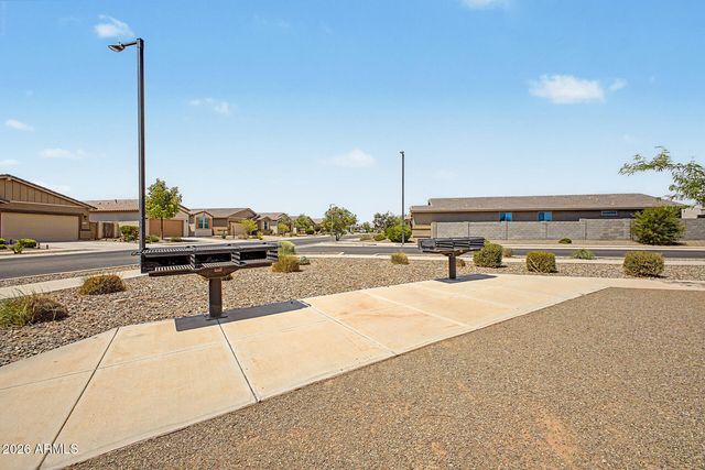 17805 W Daley Lane, Surprise, AZ 85387
