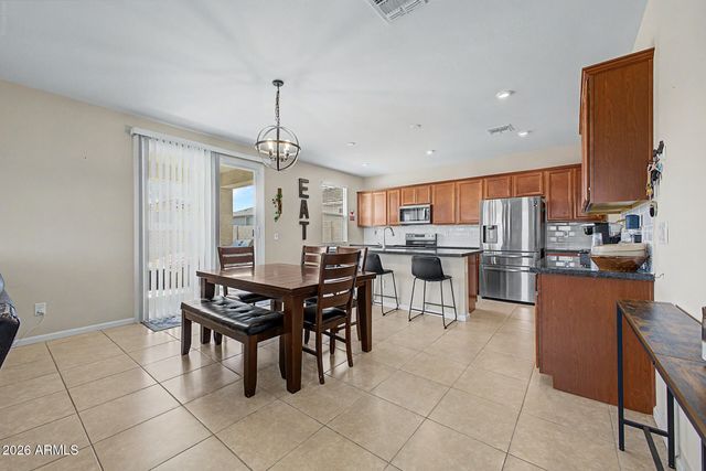 17805 W Daley Lane, Surprise, AZ 85387