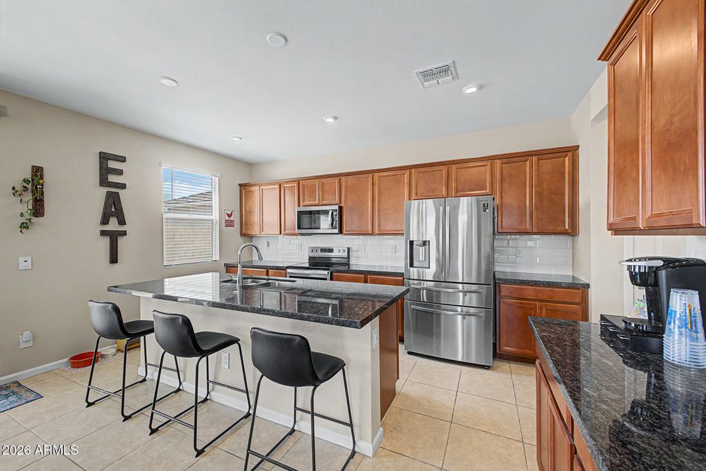 17805 W Daley Lane, Surprise, AZ 85387 — photo 2