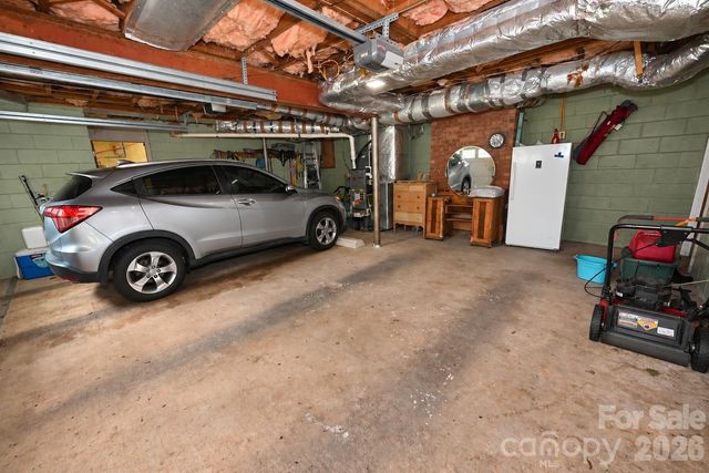609 1st Avenue N, Conover, NC 28613