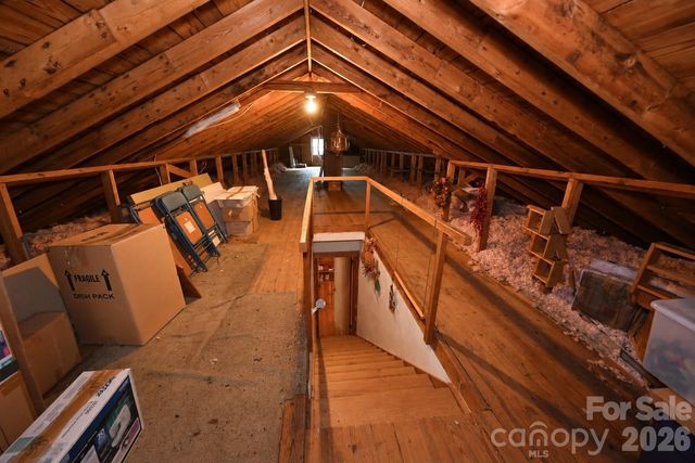 609 1st Avenue N, Conover, NC 28613