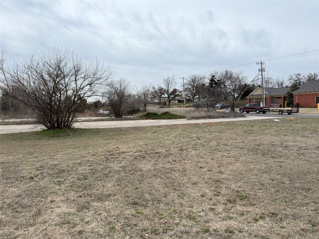 2270 N Hiwassee Road, Choctaw, OK 73020