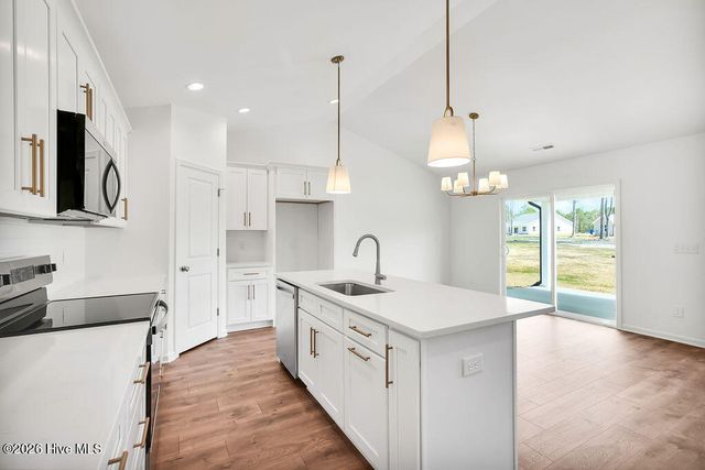 307 Riva Ridge, Burgaw, NC 28425