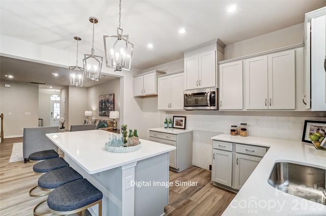 7516 Hodges Meadow Lane, Charlotte, NC 28213