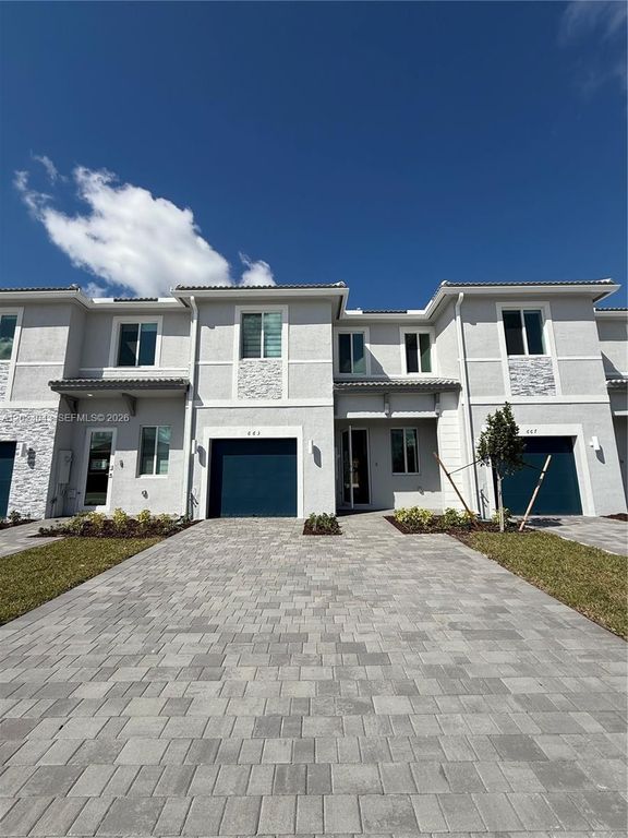 663 SE 13th St Cir ., Homestead, FL 33034