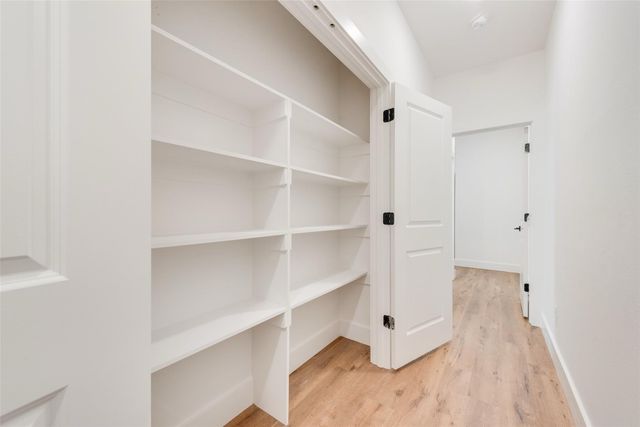 1807 Franklin Avenue, Bonham, TX 75418