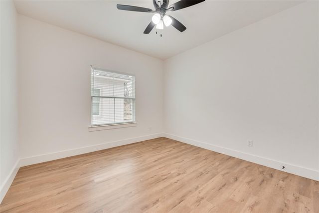 1807 Franklin Avenue, Bonham, TX 75418