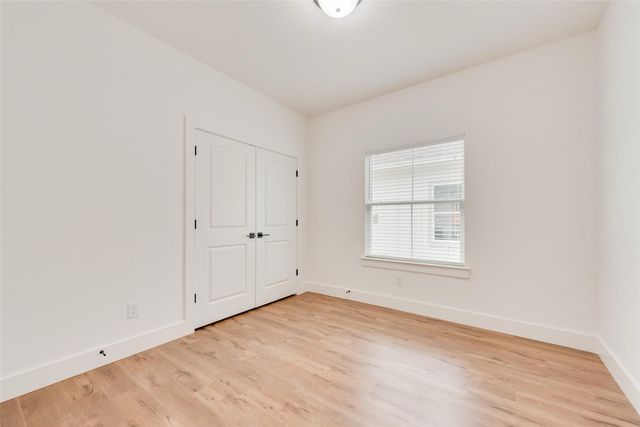 1807 Franklin Avenue, Bonham, TX 75418