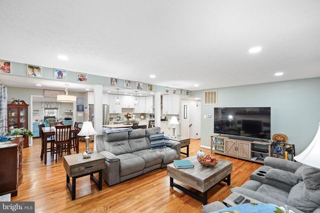 10012 ELLIS RD, Manassas, VA 20111